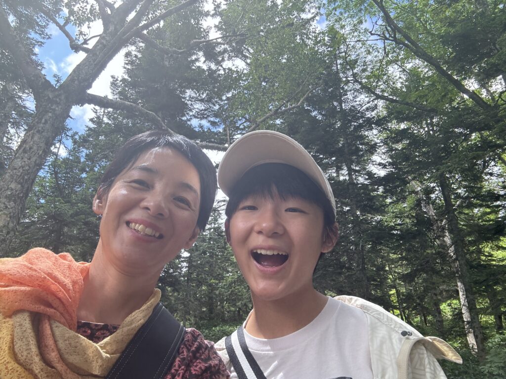 森の時間の中で成長する子どもたち｜信頼する子育ての物語